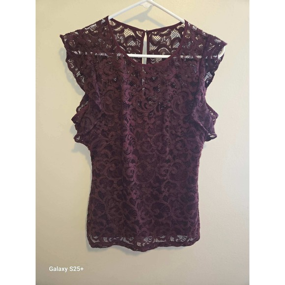 White House Black Market Tops - White House Black Market Lace Shell Top Womens 6 Burgundy NWT Flutter Sleeve